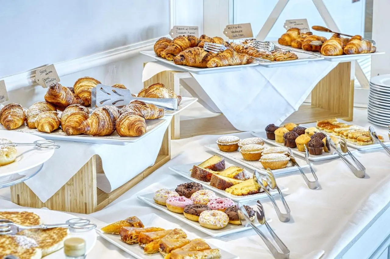 Madrigale Panoramic Lifestyle & Soulful Hotel Costermano