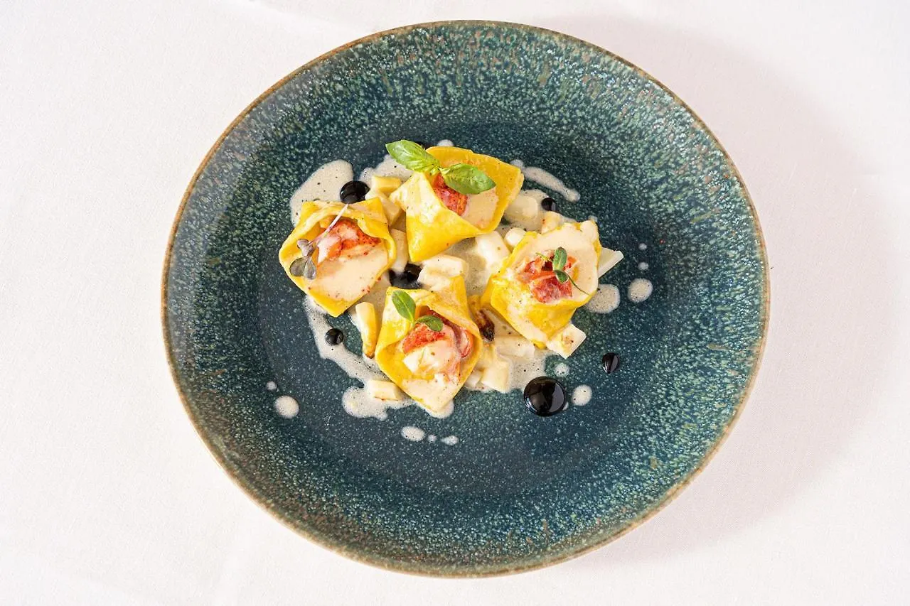 Madrigale Panoramic Lifestyle & Soulful Hotel 4*, Costermano