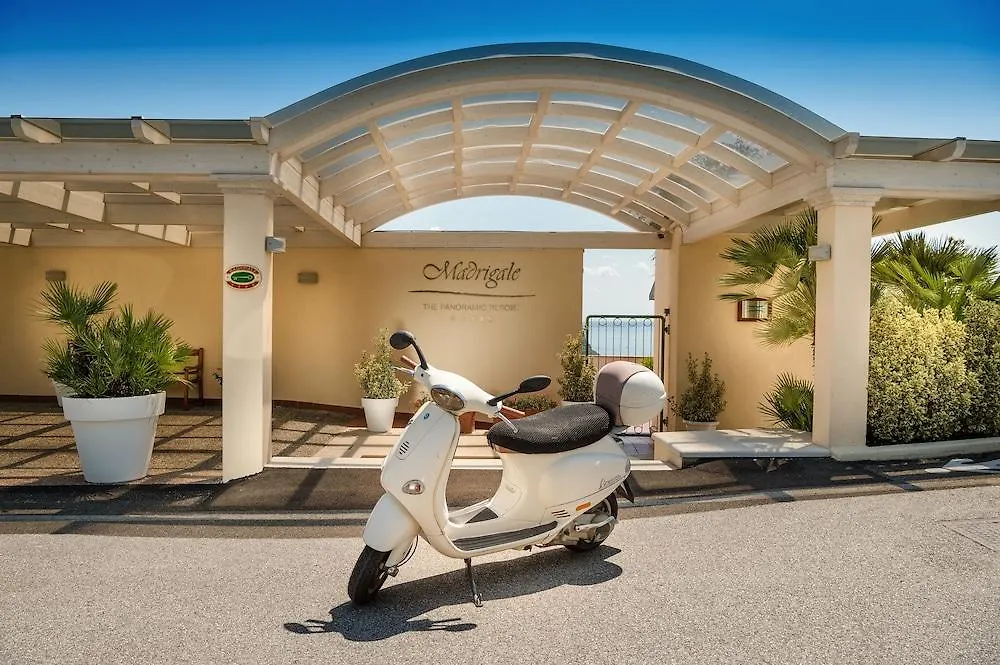 Madrigale Panoramic Lifestyle & Soulful Hotel 4*, Costermano Italy