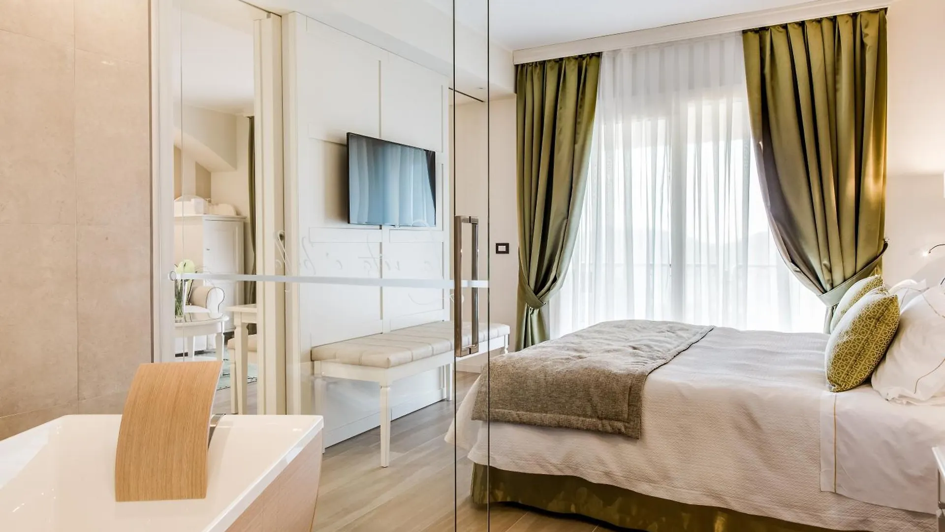 Madrigale Panoramic Lifestyle & Soulful Hotel 4*, Costermano