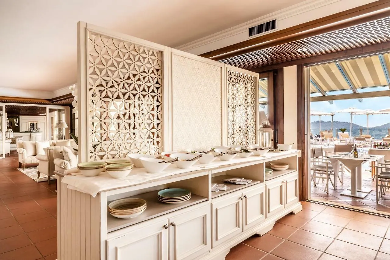 Madrigale Panoramic Lifestyle & Soulful Hotel 4*, Costermano